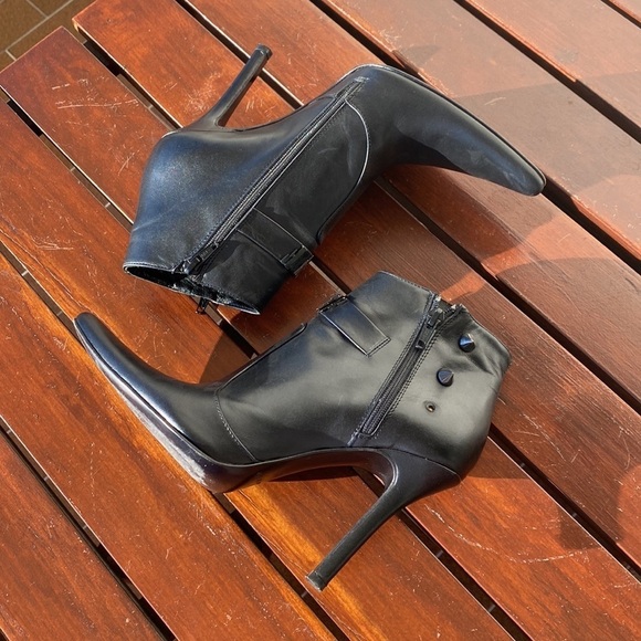 Gianfranco Ferre black vintage ankle booties - Picture 4 of 5
